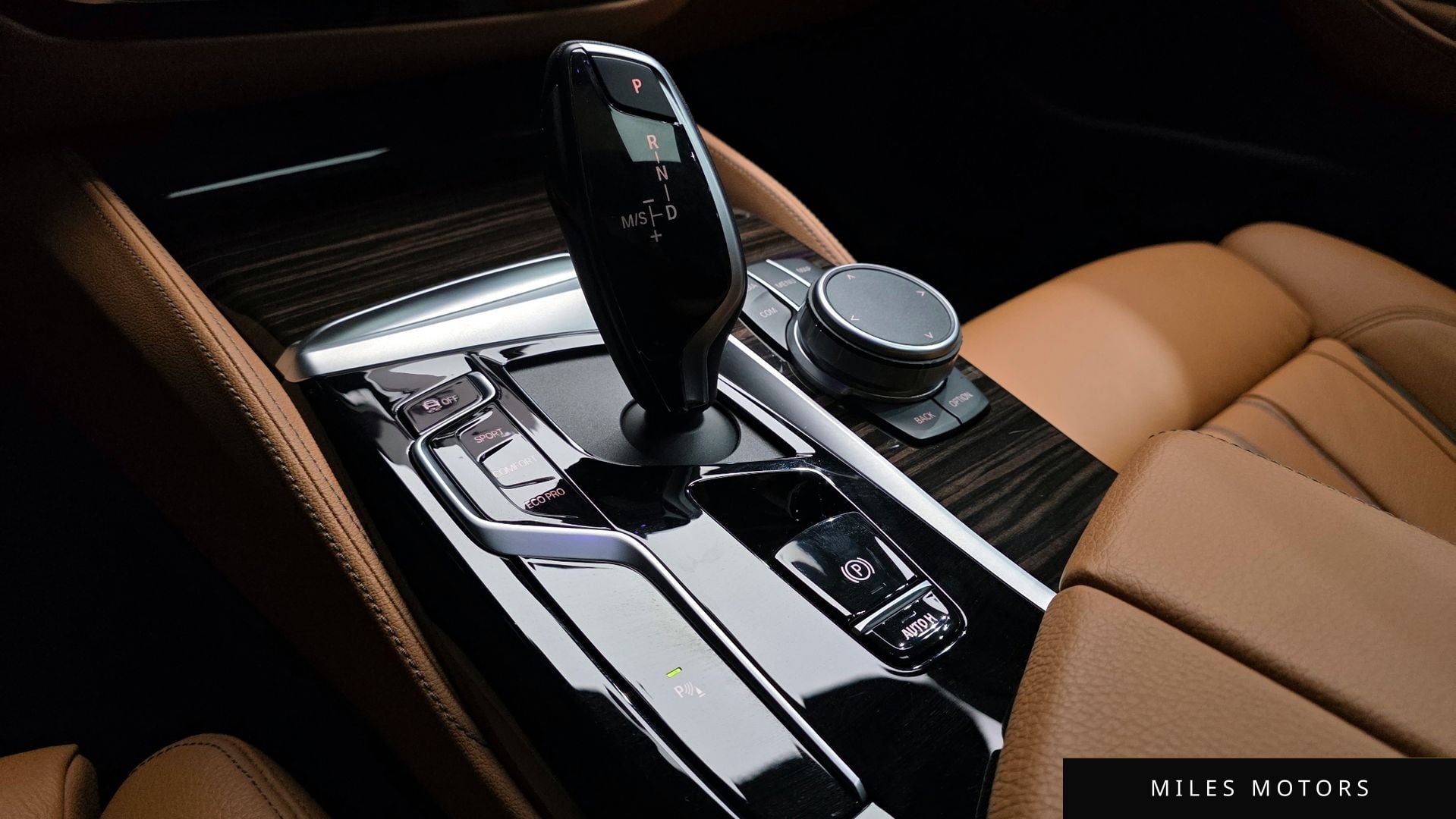 BMW 5 Series (G30) 2021 — миниатюра 9