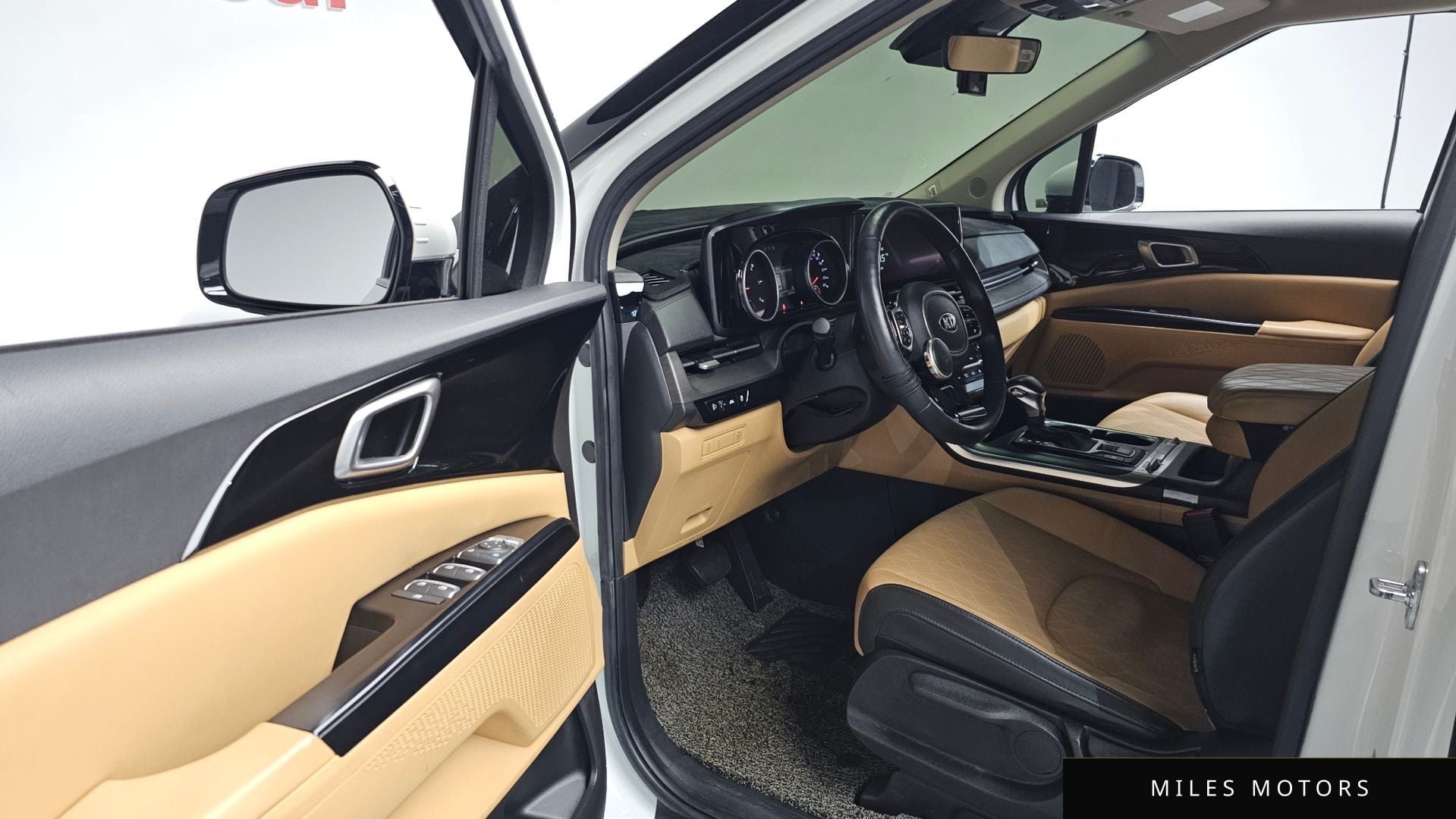 Kia Carnival 2021 — миниатюра 11