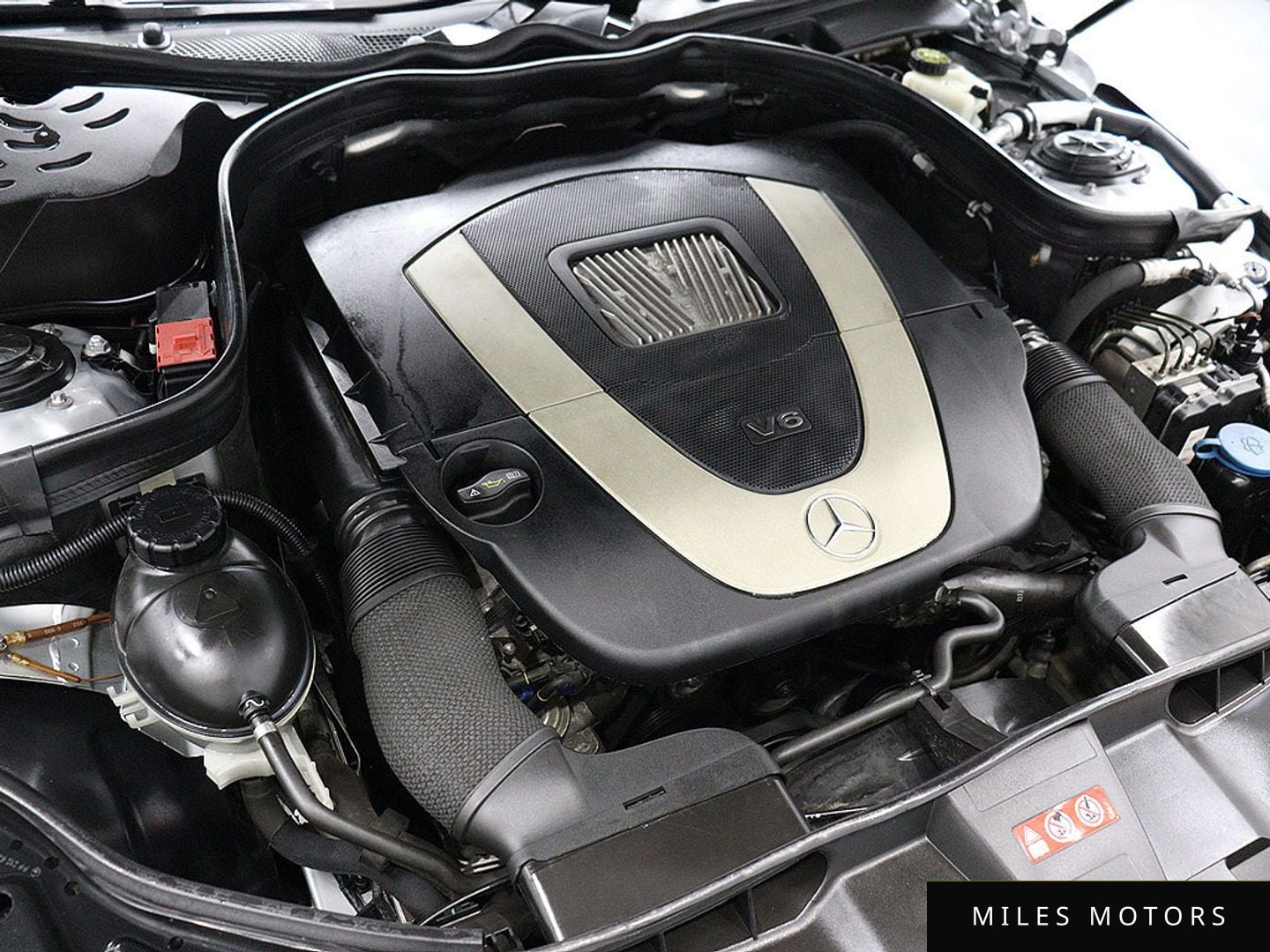 Mercedes-Benz E-Class W212 2010 — миниатюра 6