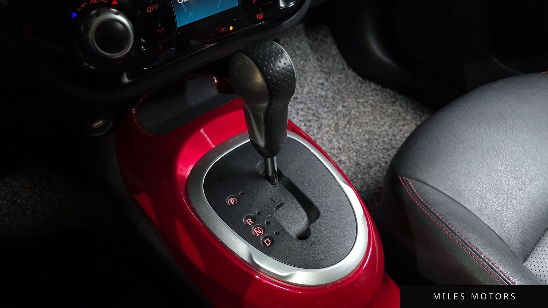 Nissan 쥬크 2016 — миниатюра 9