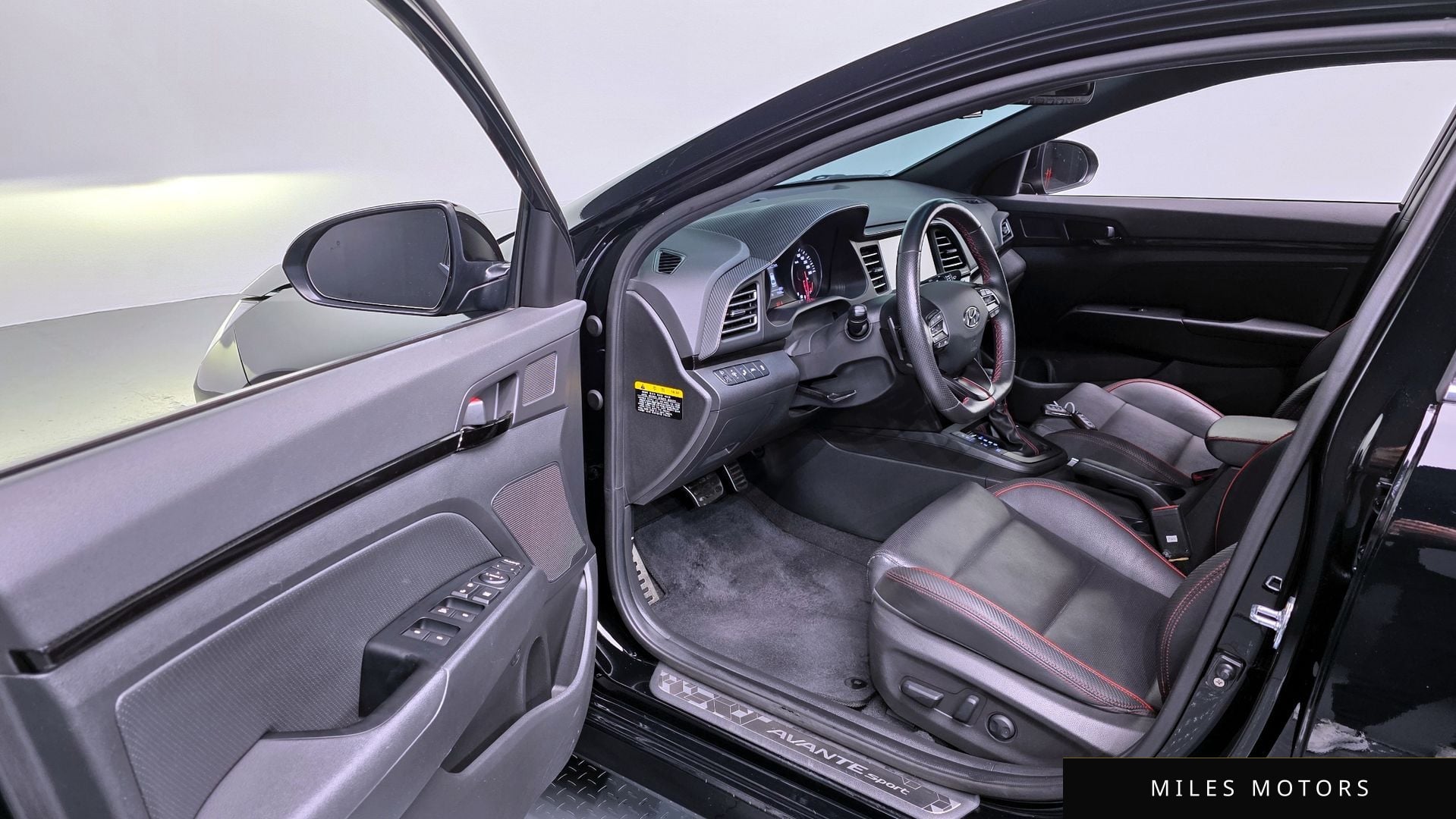 Hyundai AVANTE 2019 — миниатюра 11