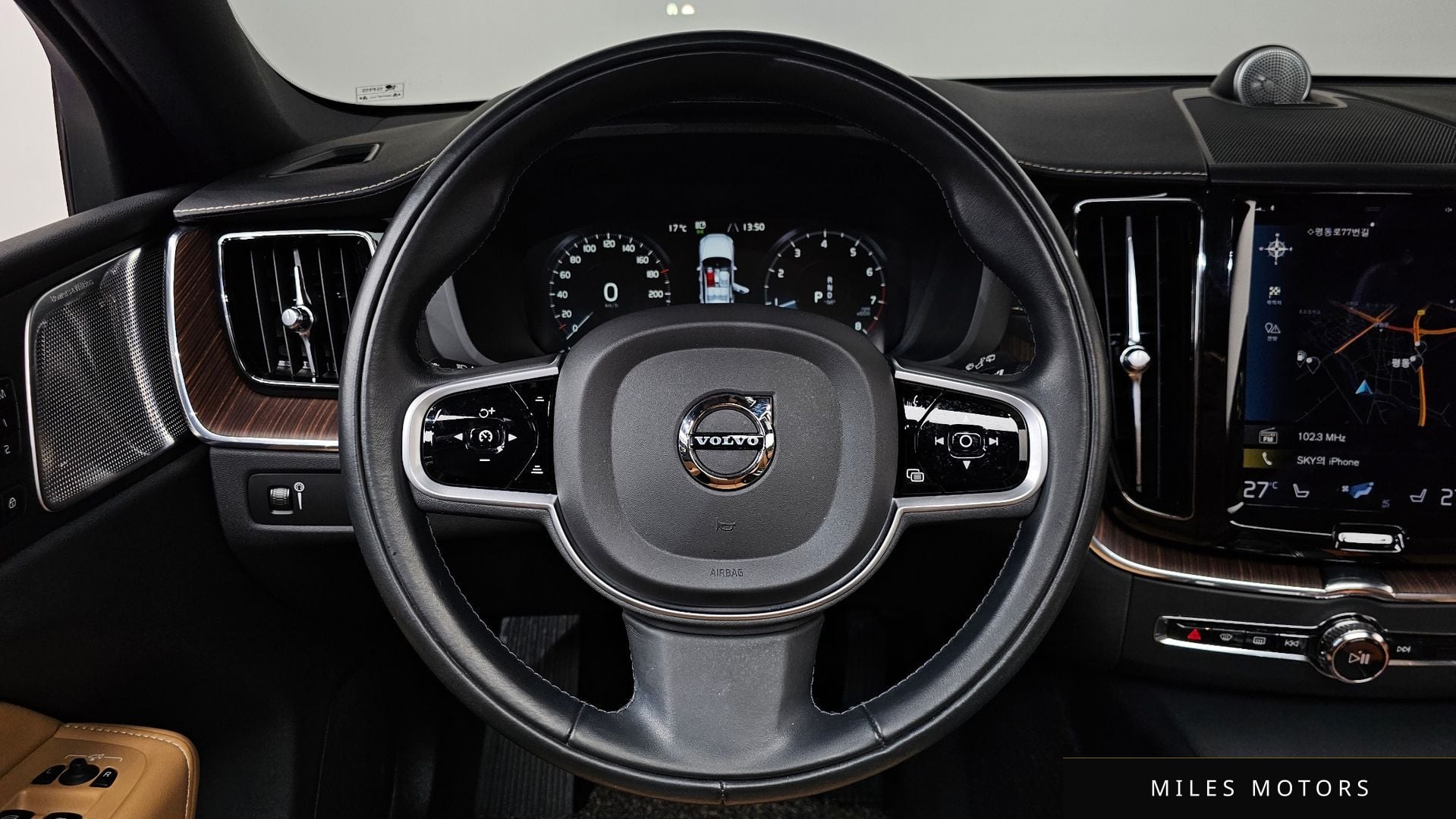 Volvo XC60 2021 — миниатюра 13