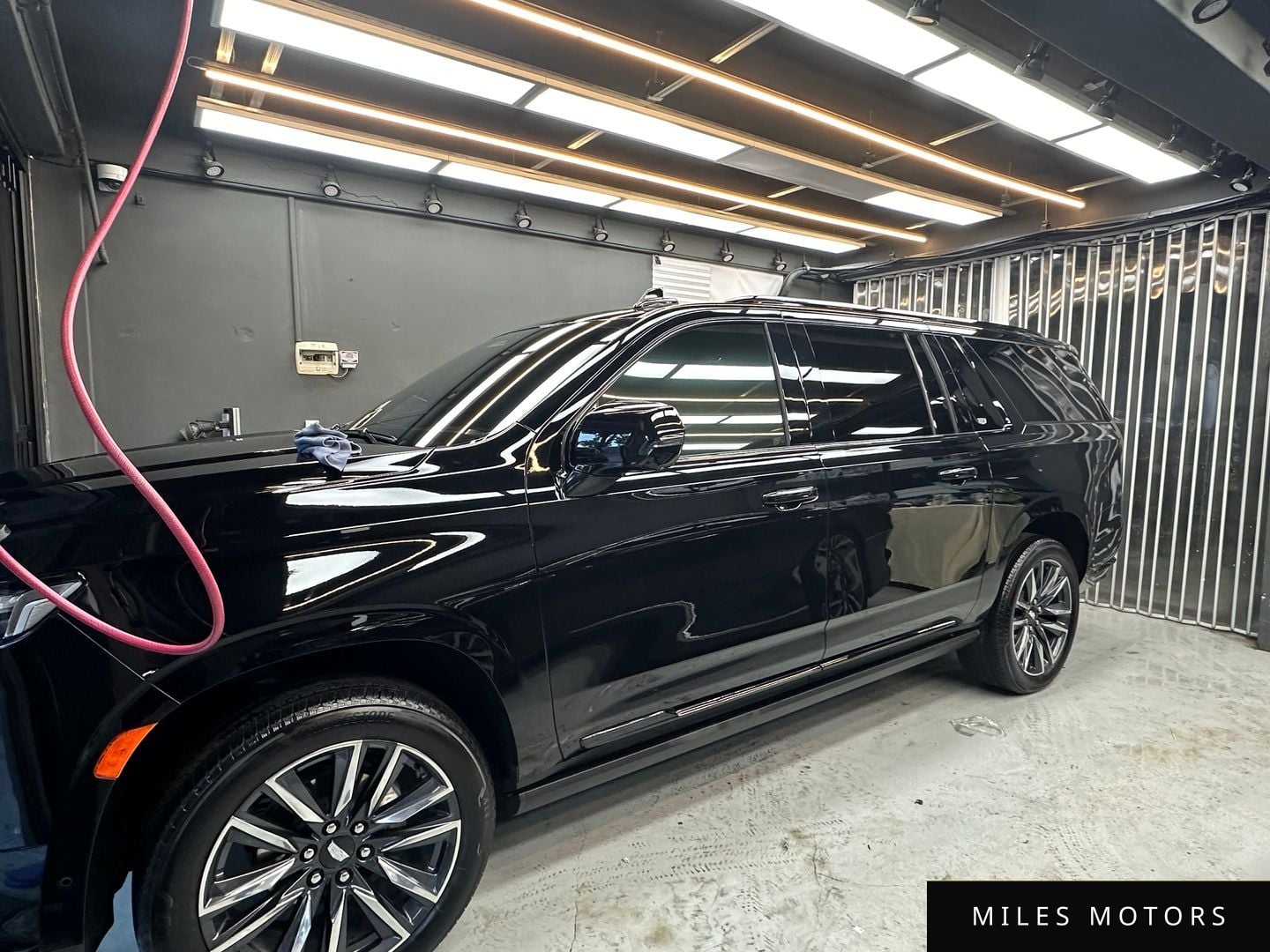 Cadillac Escalade 2023 — миниатюра 4