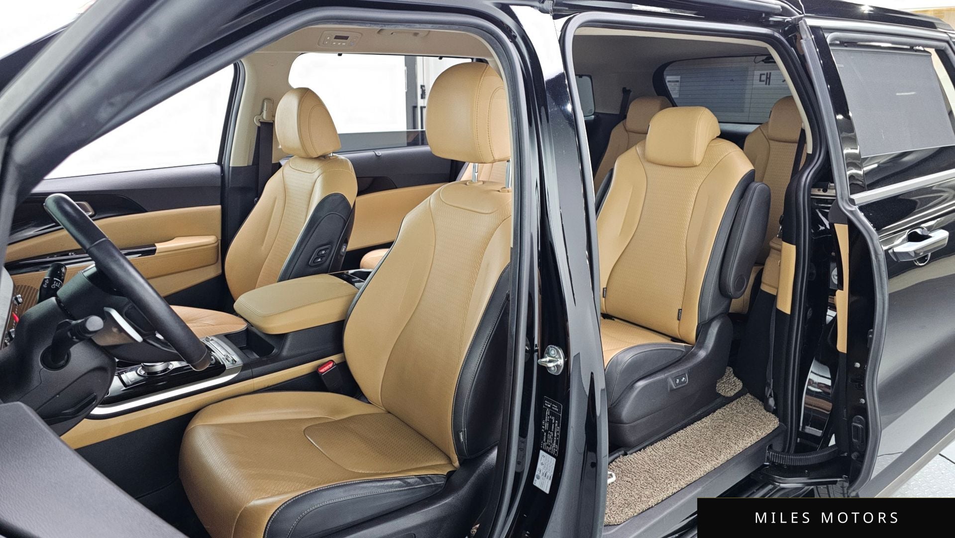Kia Carnival 2023 — миниатюра 11