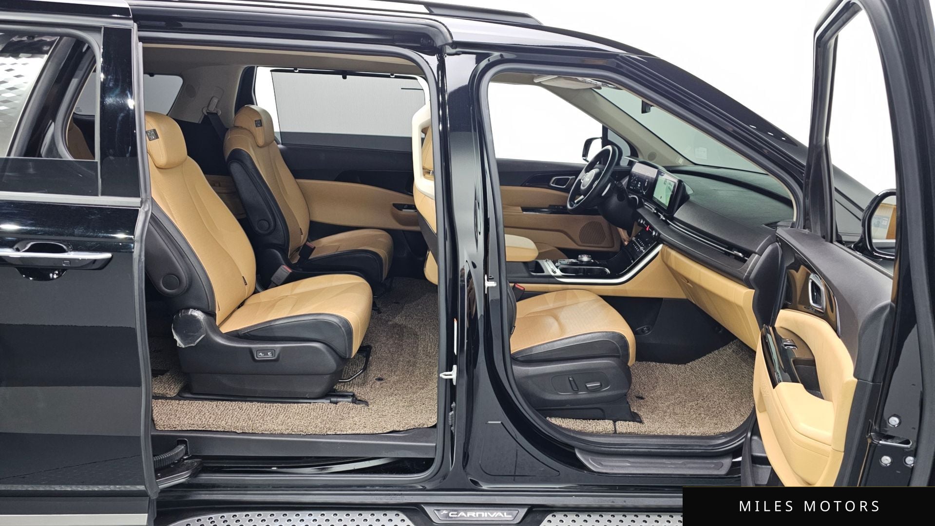 Kia Carnival 2023 — миниатюра 12