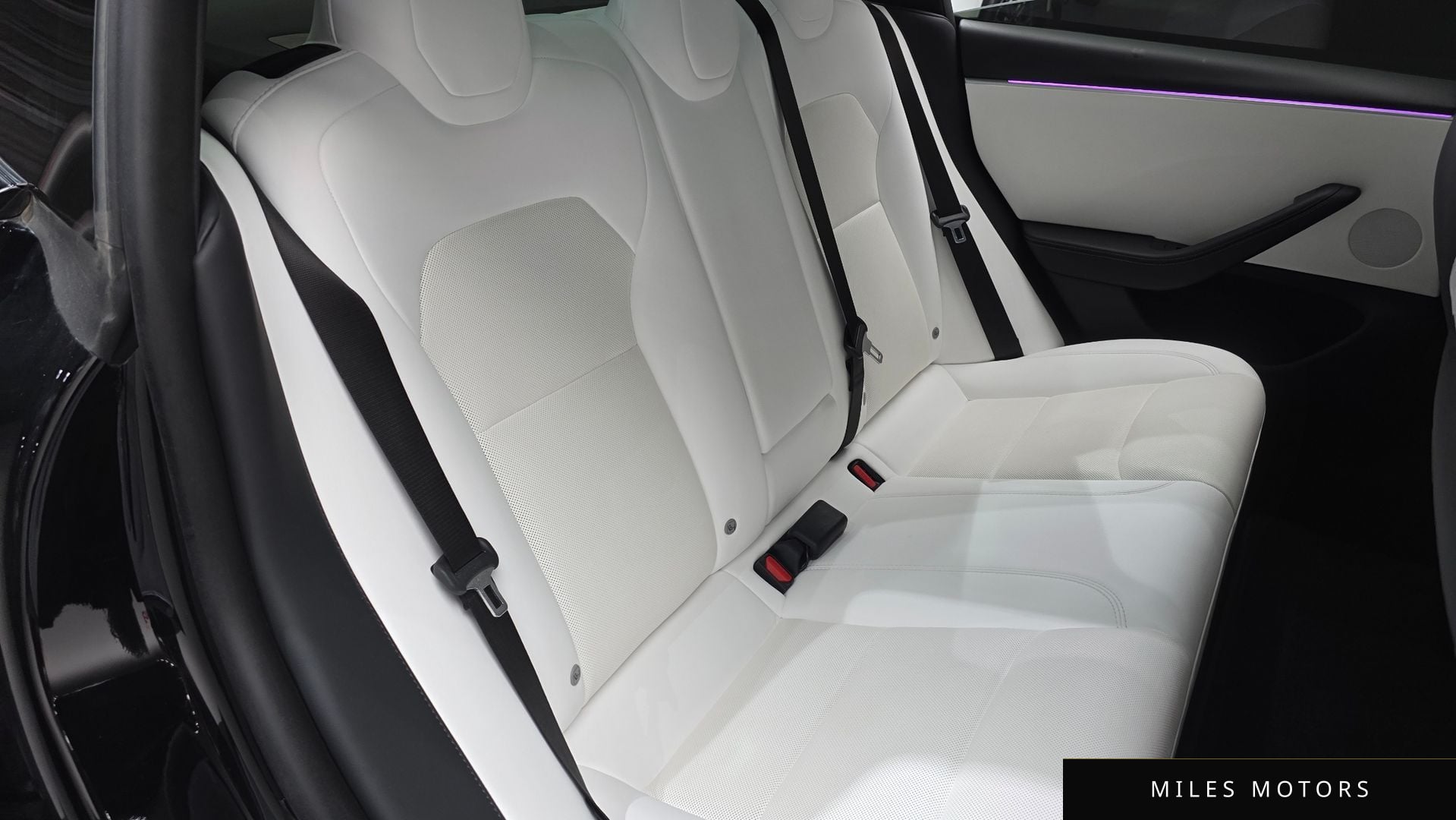 Tesla 모델 3 2024 — миниатюра 12