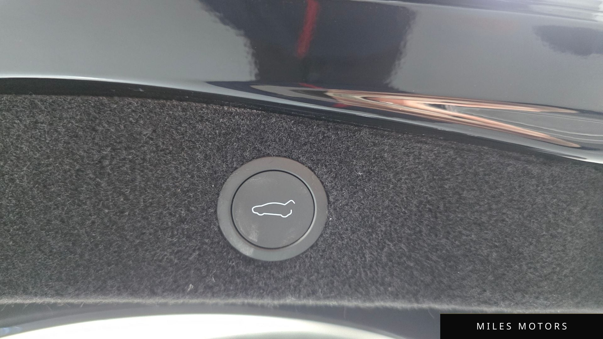 Tesla 모델 3 2024 — миниатюра 20
