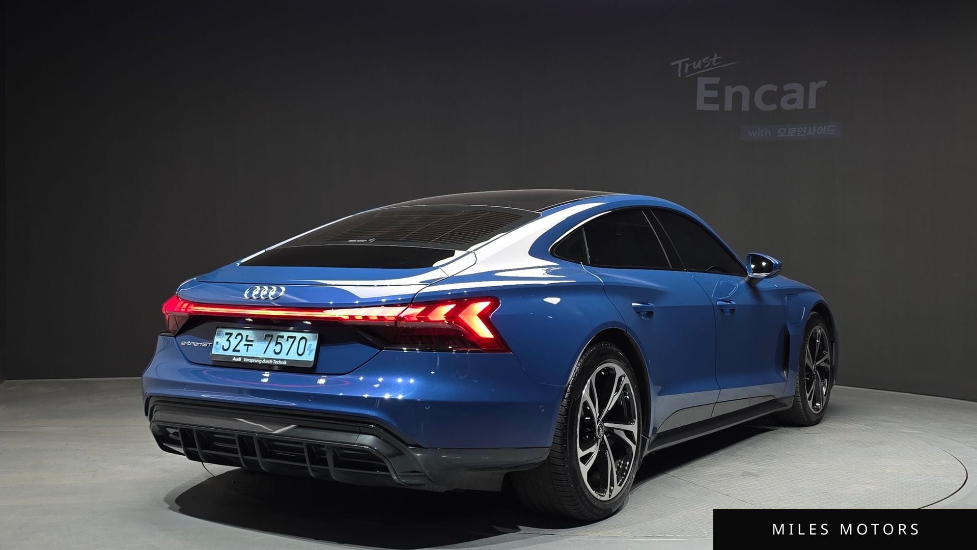 Audi e-tron GT 2022 — миниатюра 2