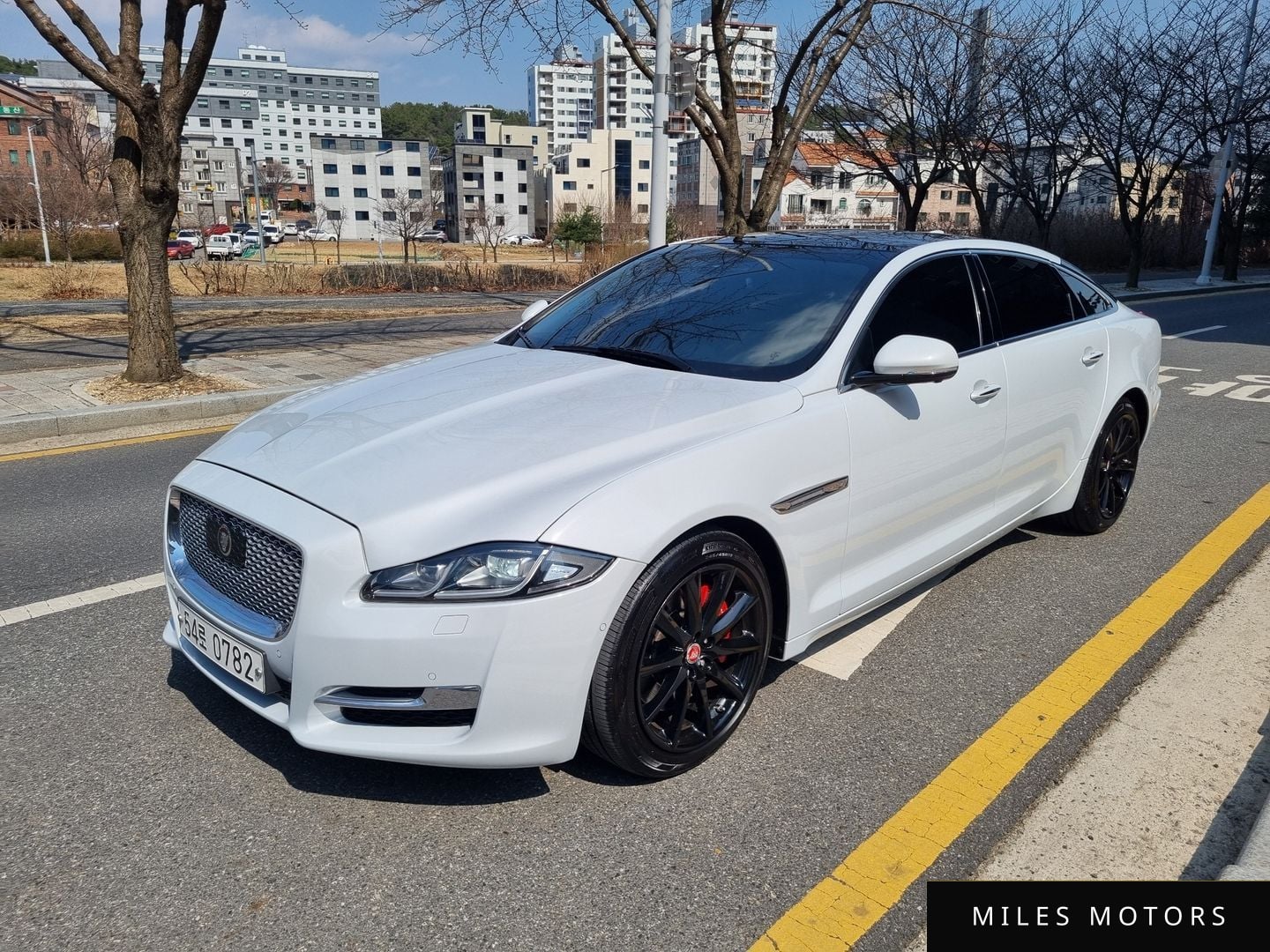 Jaguar All New XJ 2016 — фото 1 из 12