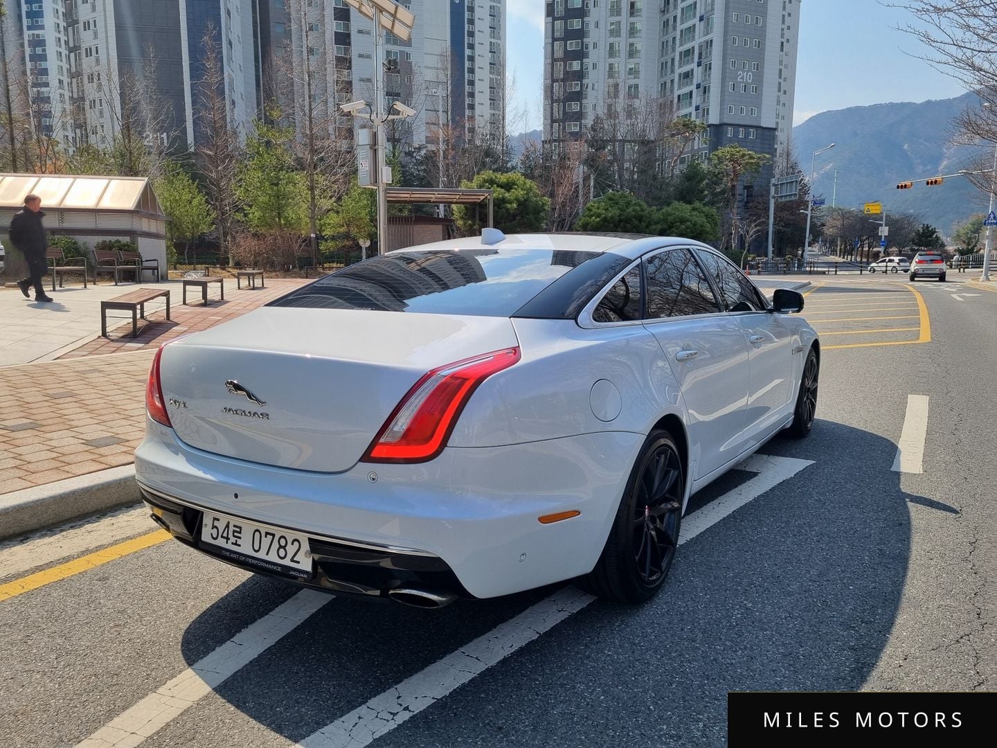 Jaguar All New XJ 2016 — миниатюра 6