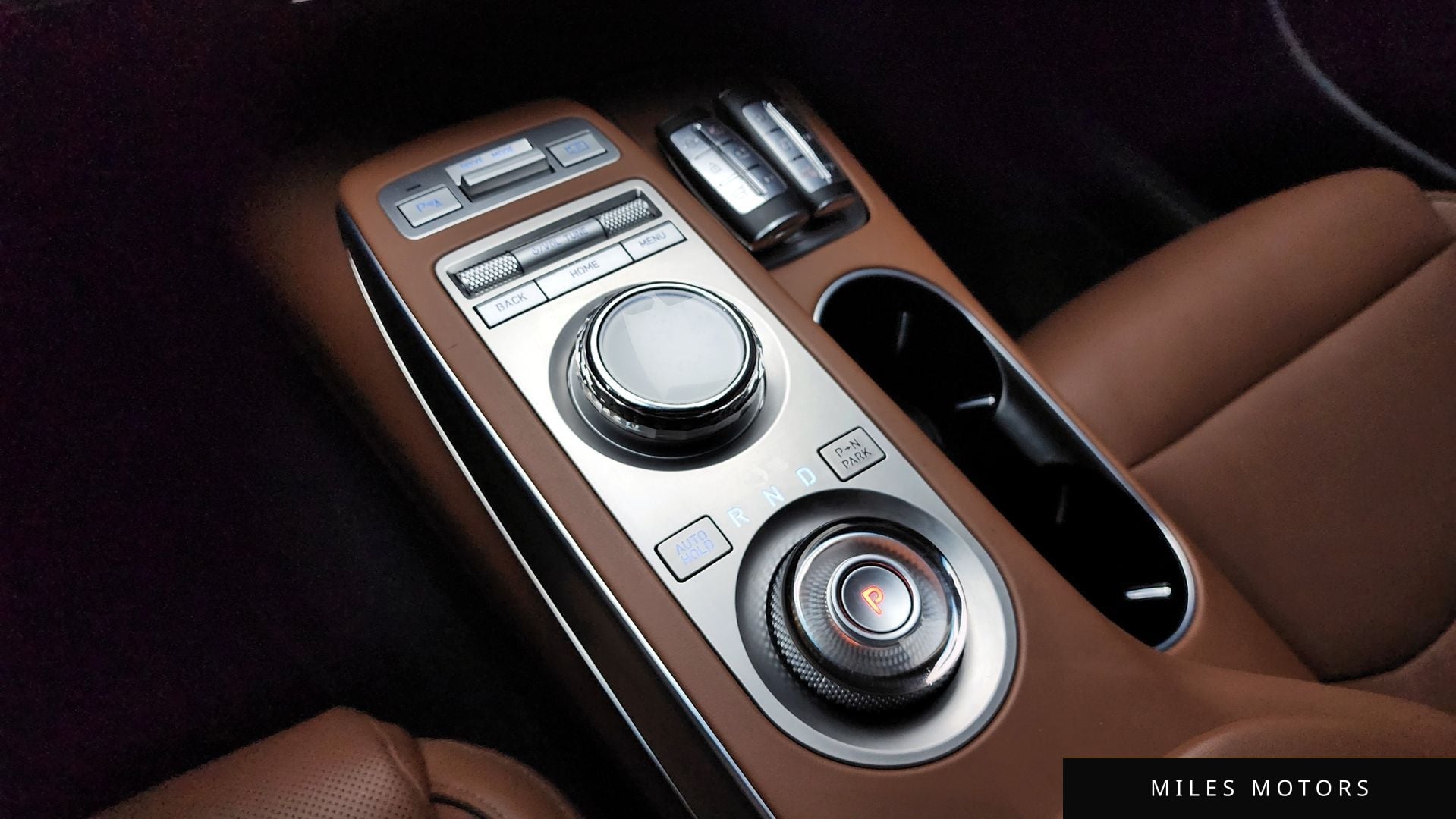 Genesis GV70 2023 — миниатюра 9