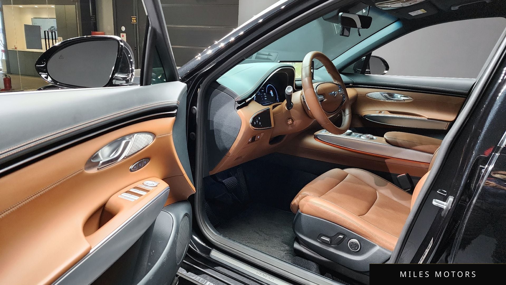 Genesis GV70 2023 — миниатюра 11