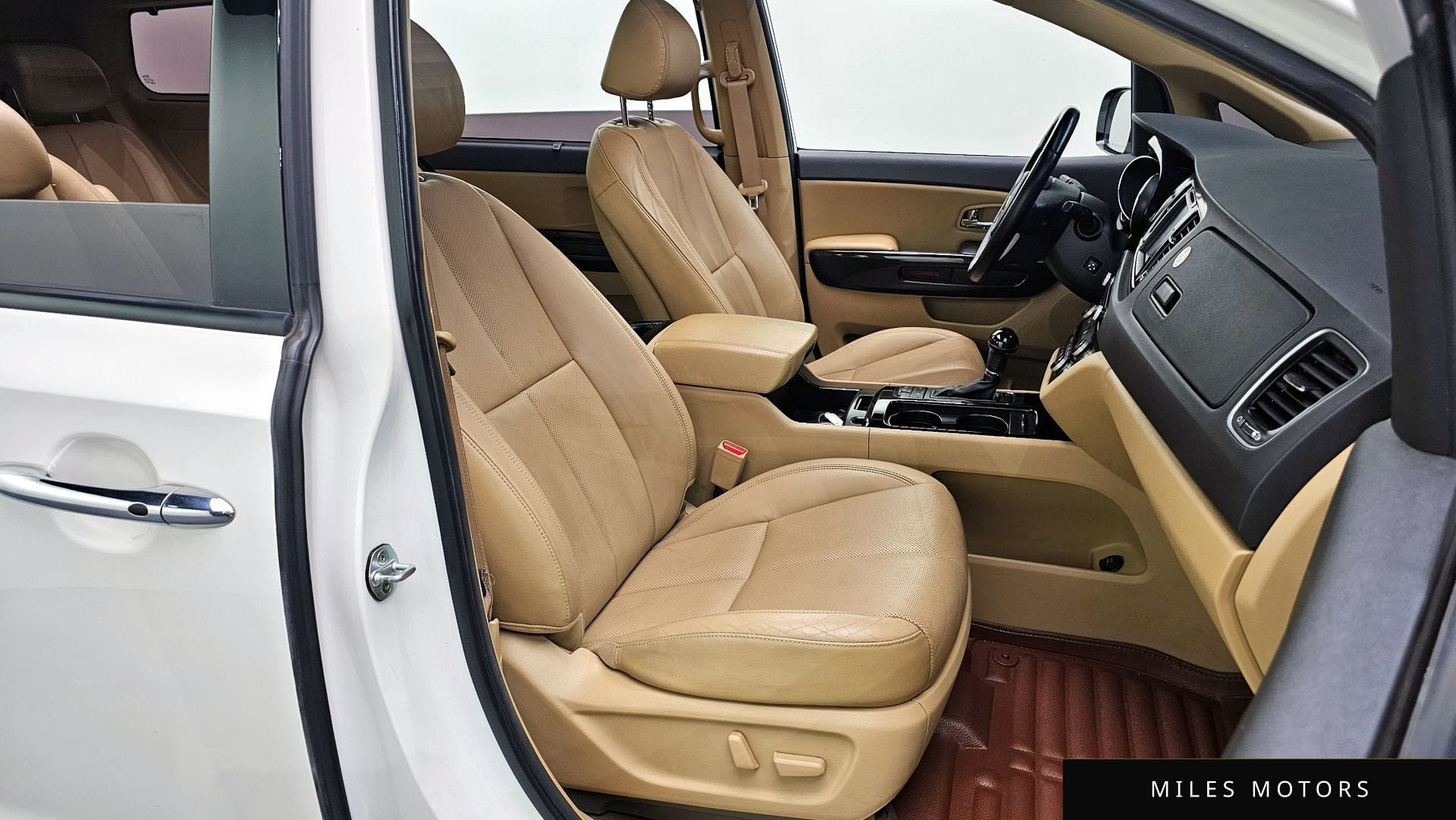 Kia Canival 2016 — миниатюра 10