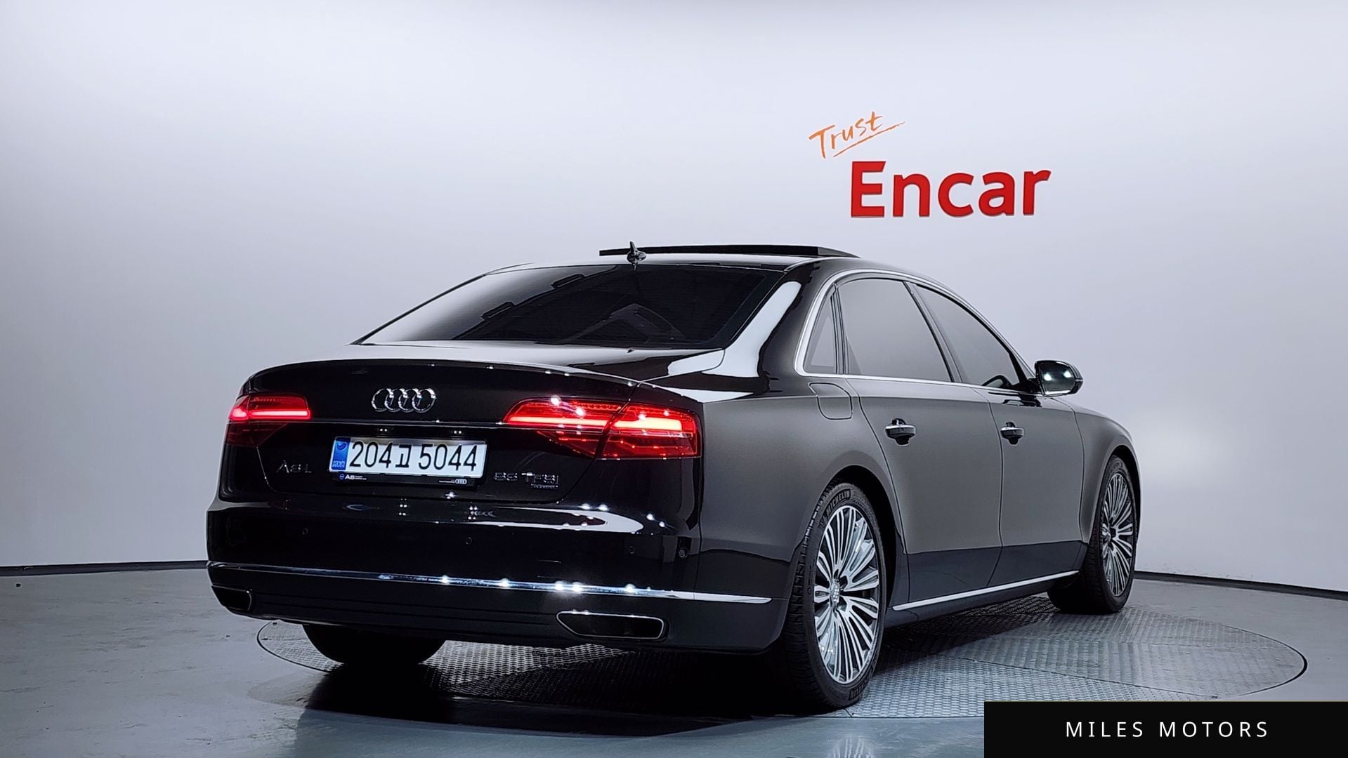 Audi A8 2016 — миниатюра 2