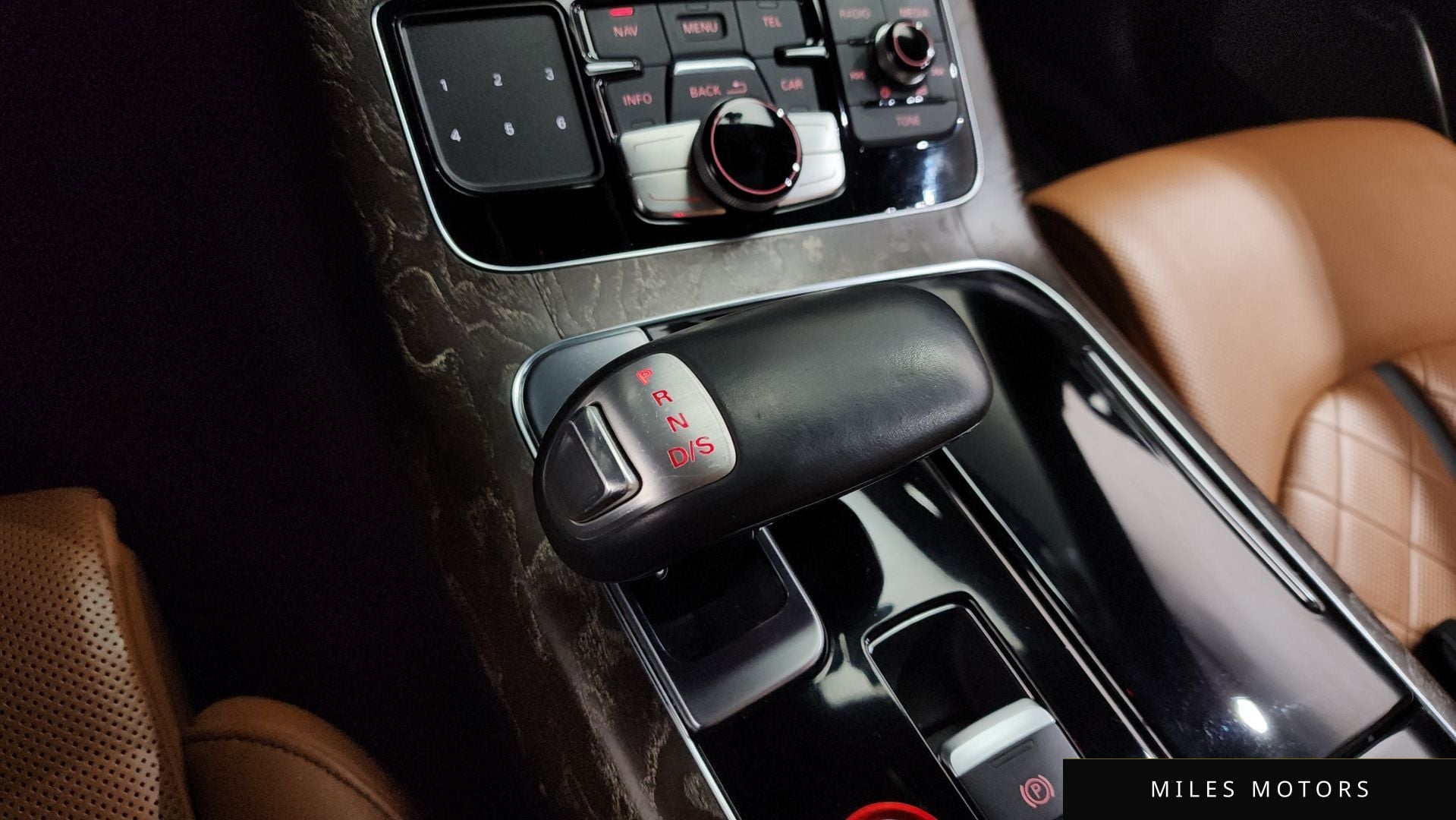 Audi A8 2016 — миниатюра 9