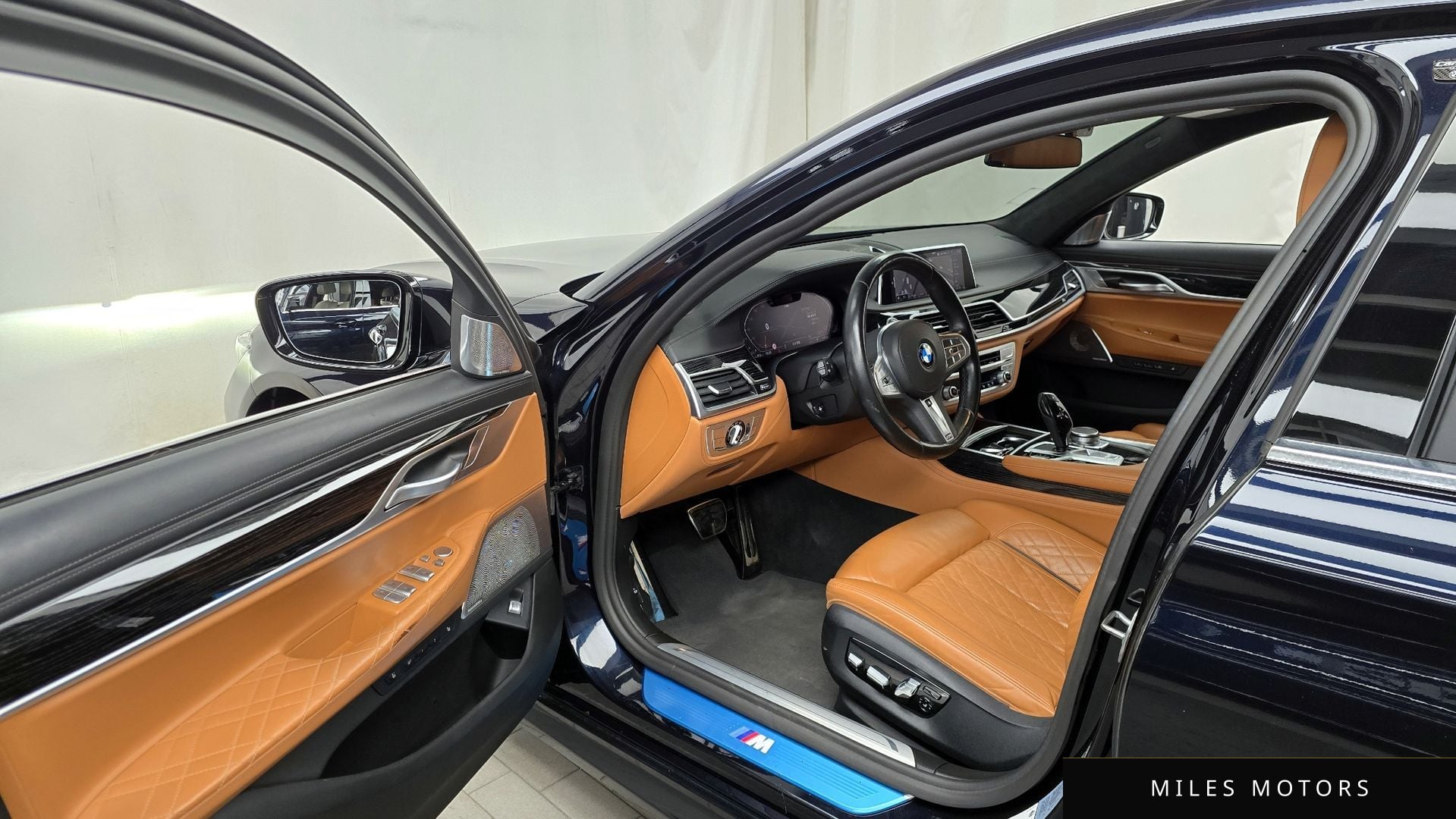 BMW 7 Series (G11) 2022 — миниатюра 10