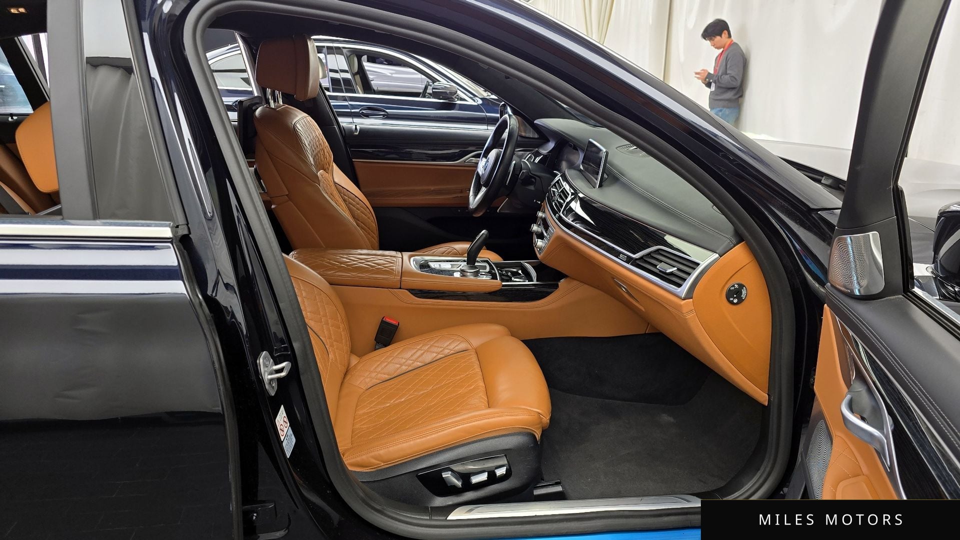 BMW 7 Series (G11) 2022 — миниатюра 11