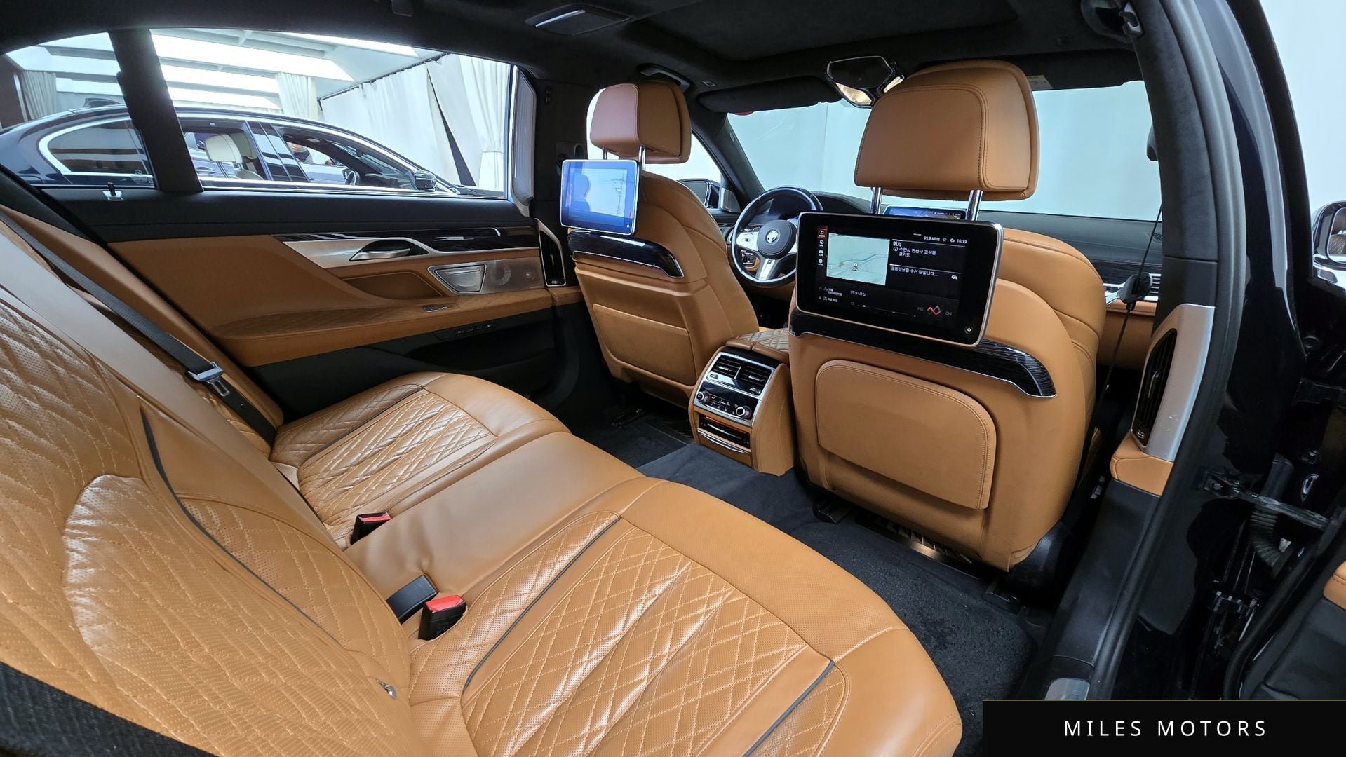 BMW 7 Series (G11) 2022 — миниатюра 12