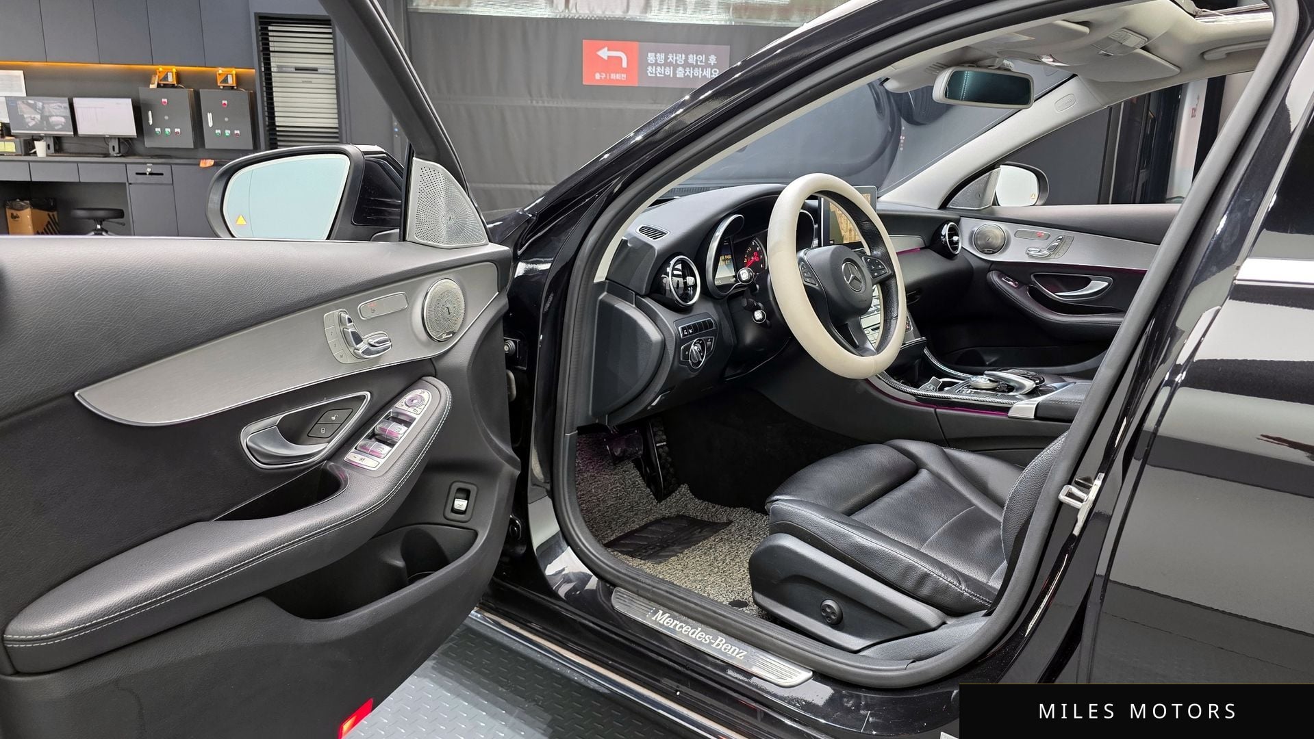 Mercedes-Benz C-Class W205 2017 — миниатюра 11