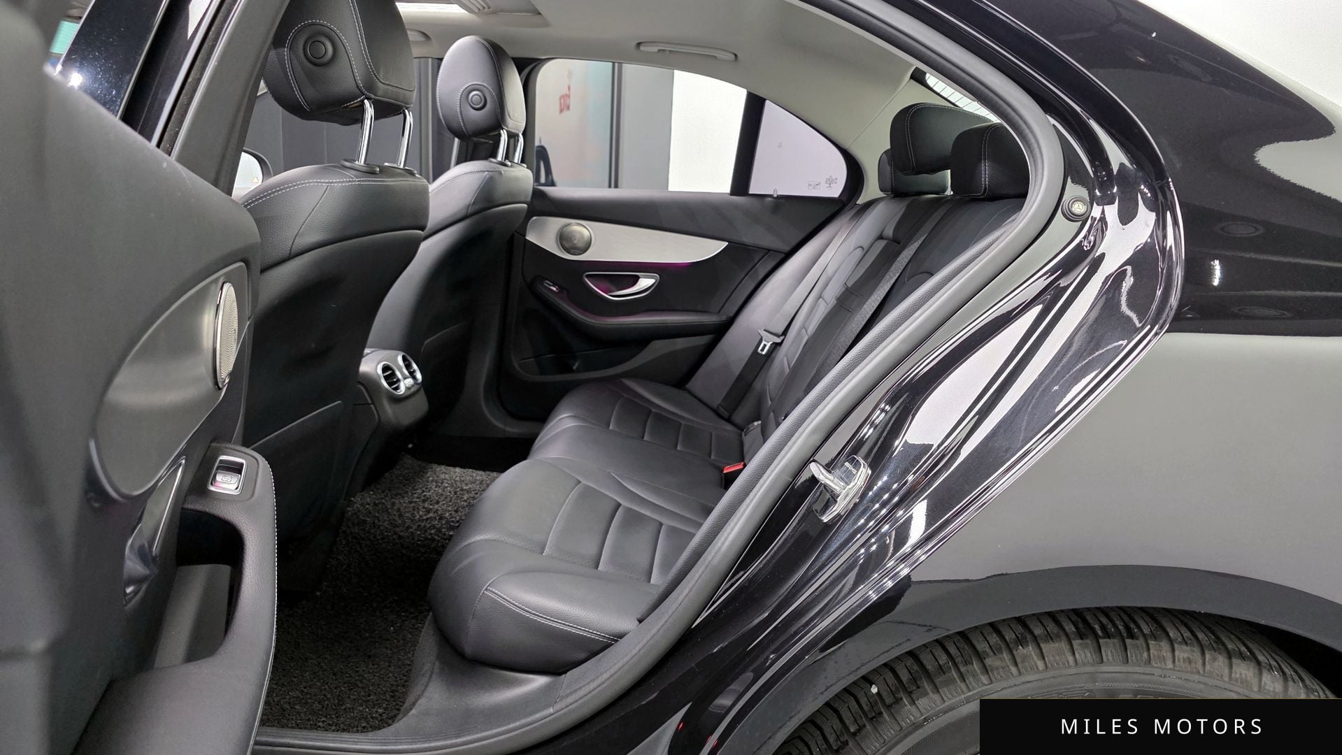 Mercedes-Benz C-Class W205 2017 — миниатюра 12