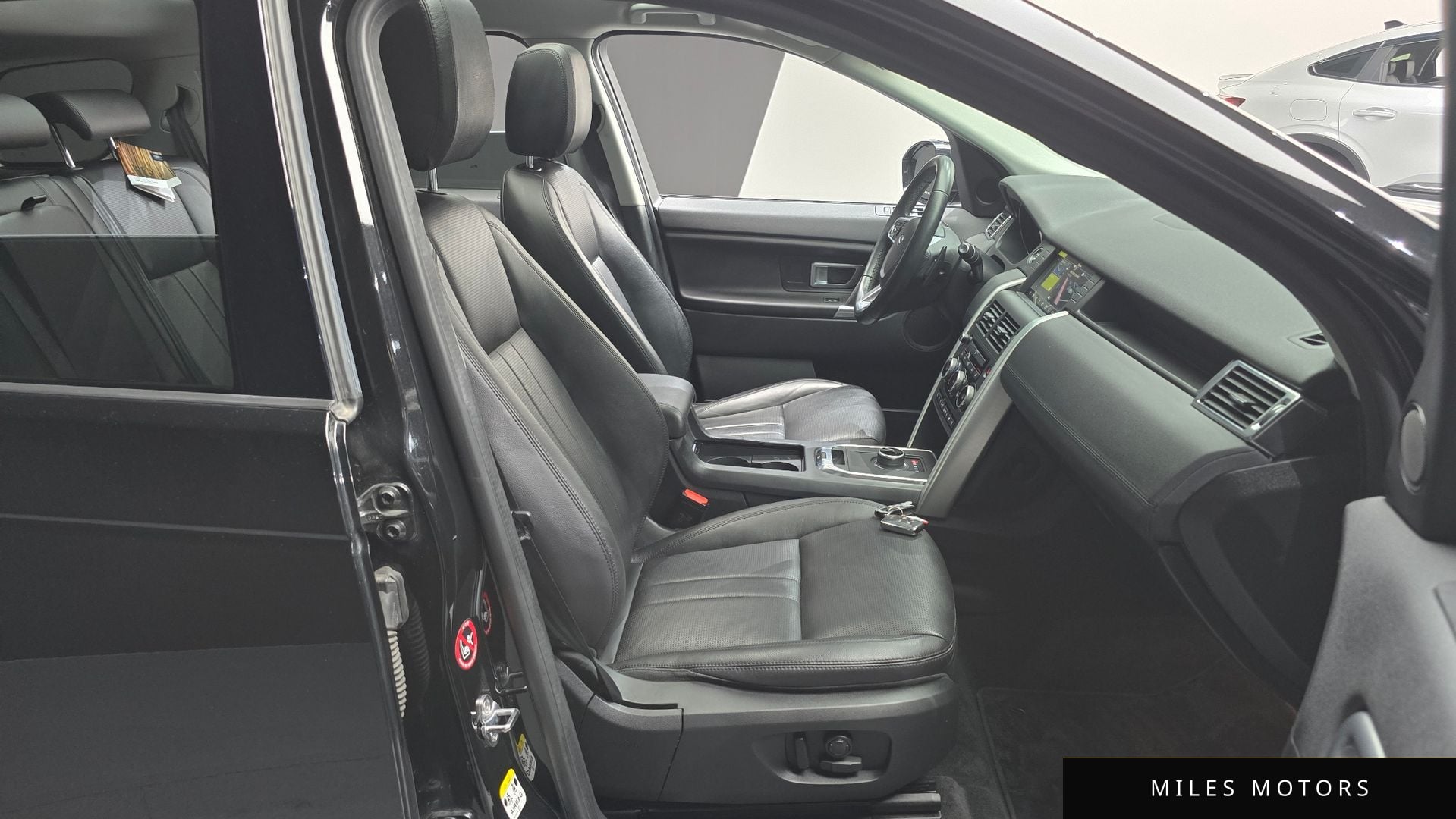 Land Rover Discovery Sport 2019 — миниатюра 10