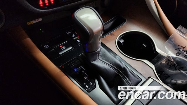 Лексус RX450h 2021 — миниатюра 9