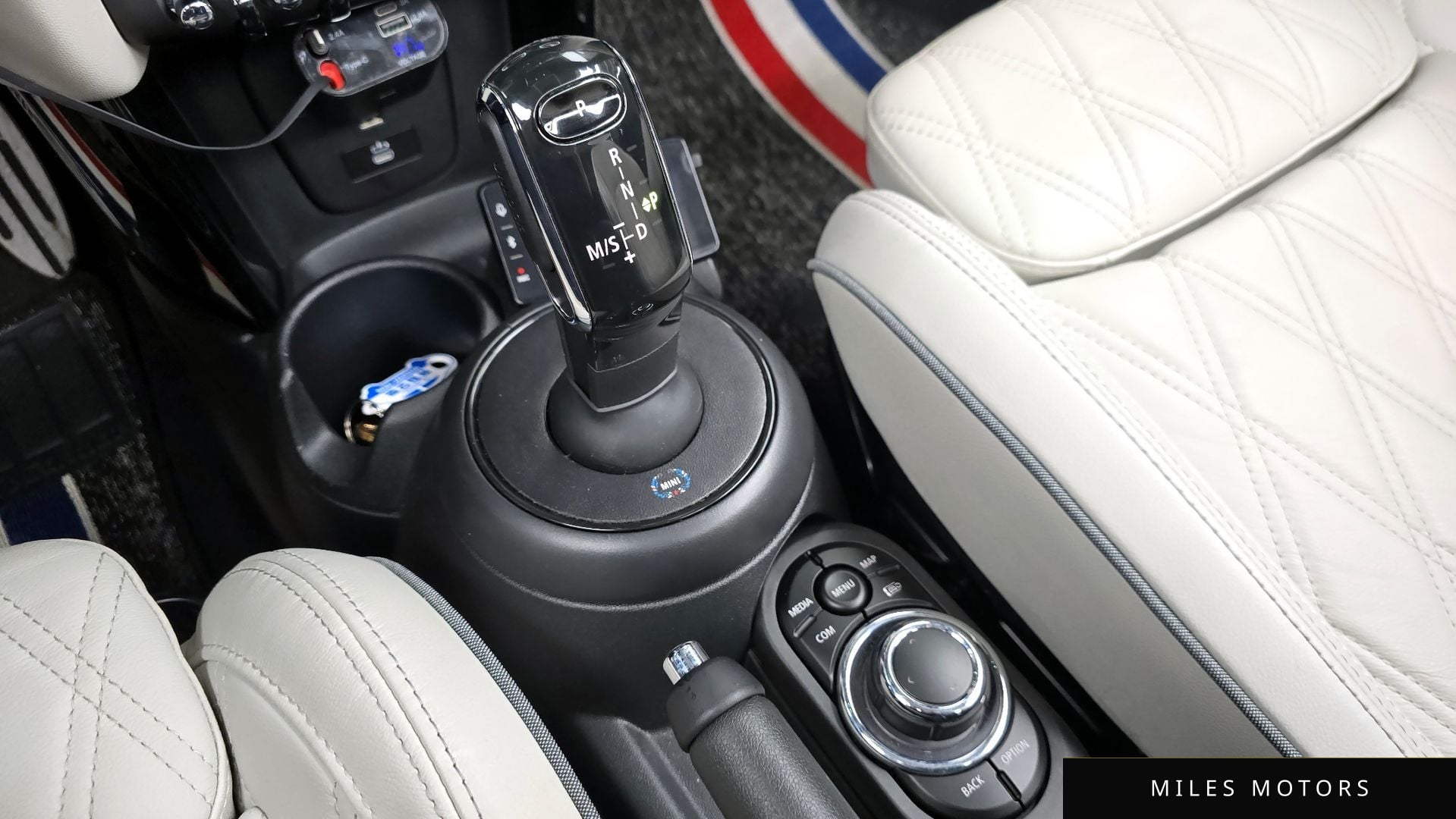 MINI Cooper Convertible 2023 — миниатюра 9