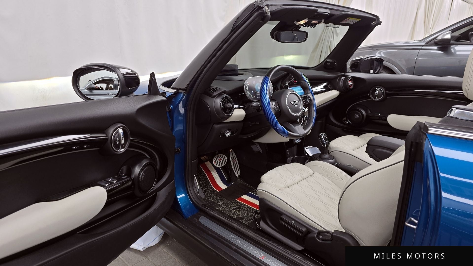 MINI Cooper Convertible 2023 — миниатюра 11