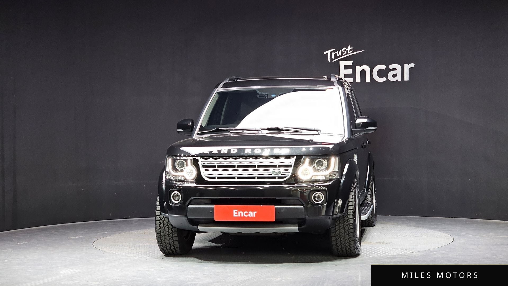 Land Rover Discovery 2016 — миниатюра 3