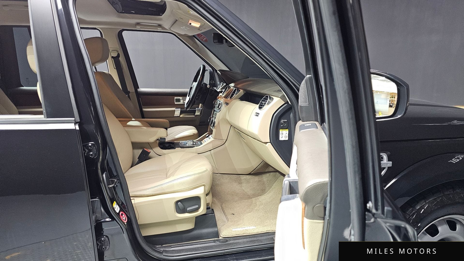 Land Rover Discovery 2016 — миниатюра 11