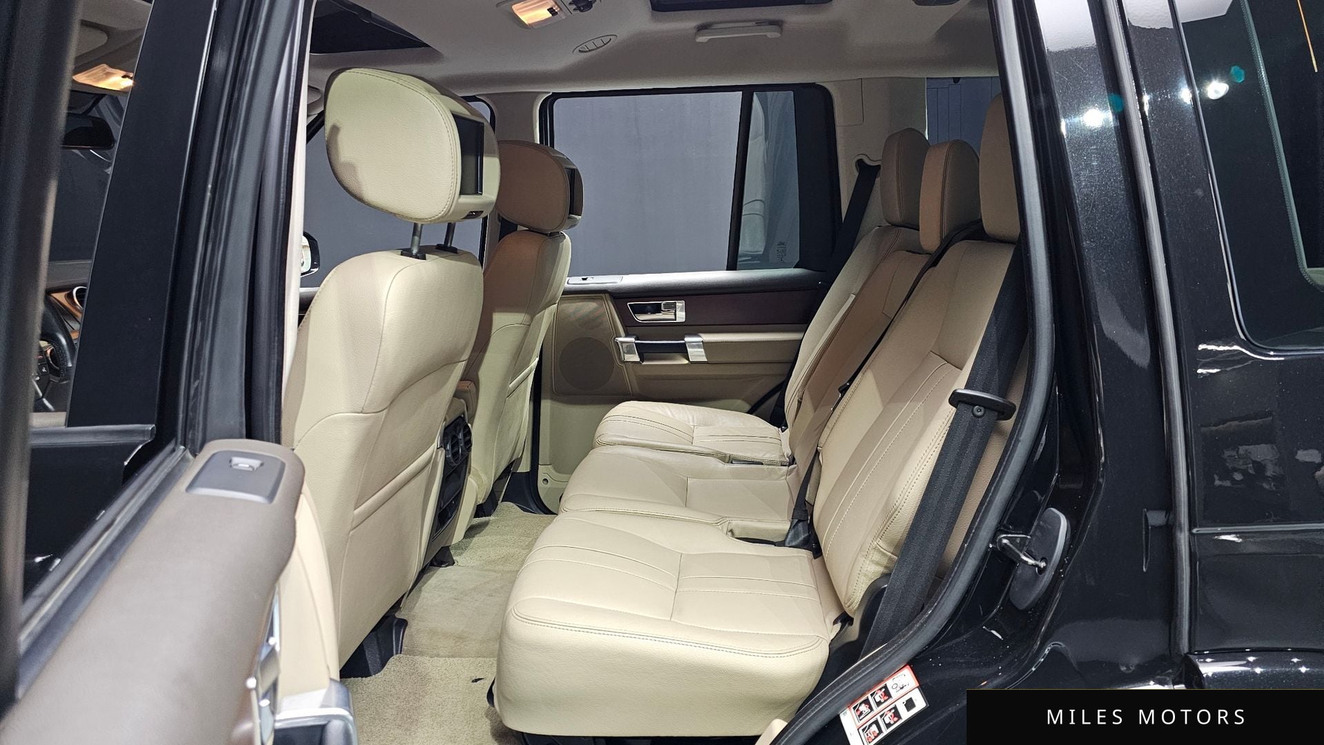 Land Rover Discovery 2016 — миниатюра 12