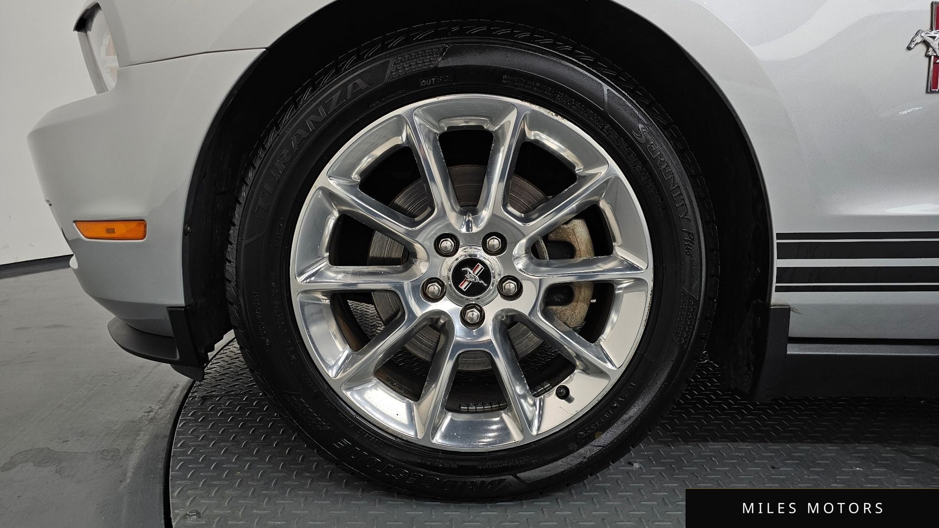 Ford 머스탱 2011 — миниатюра 5