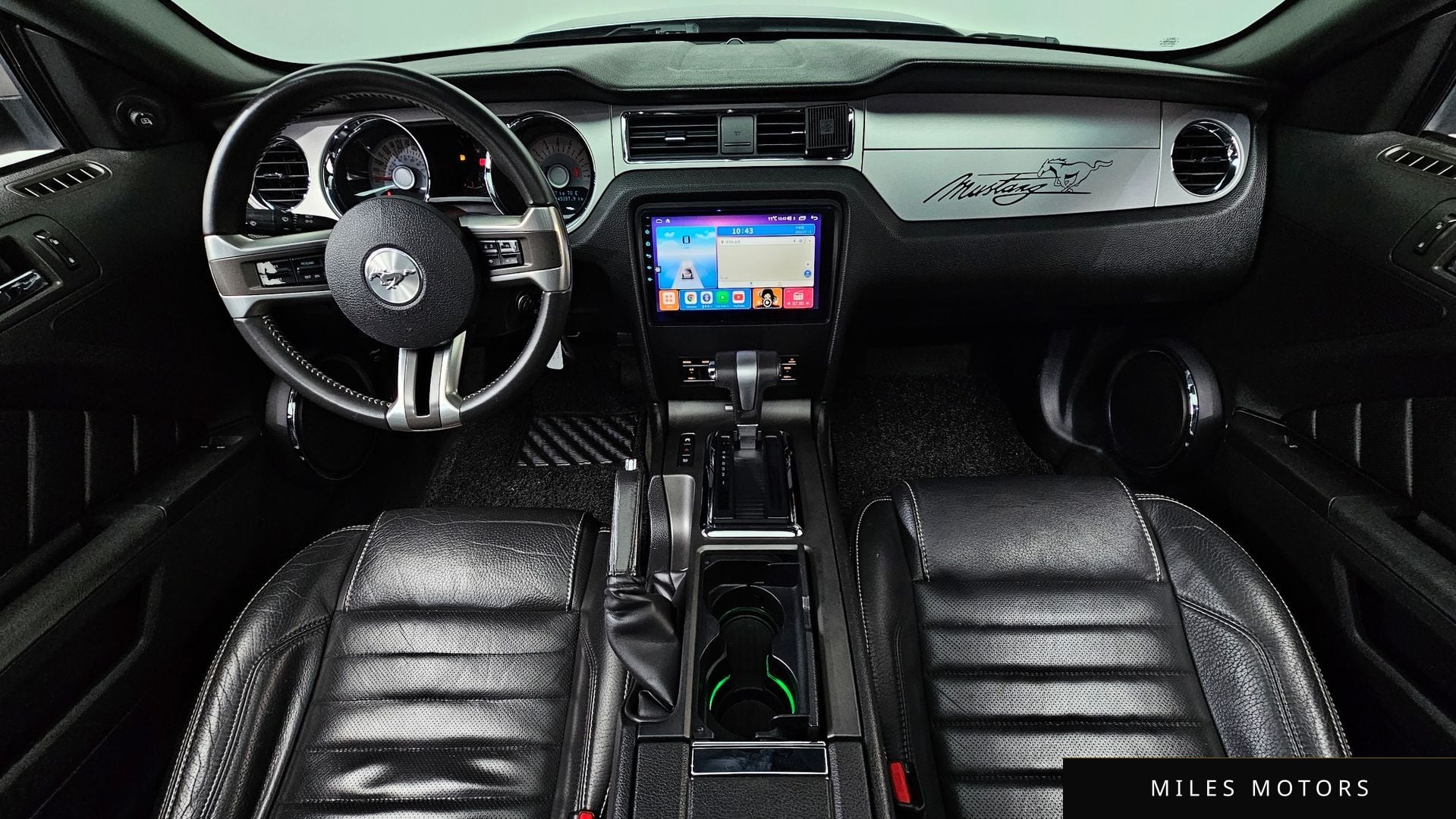 Ford 머스탱 2011 — миниатюра 7