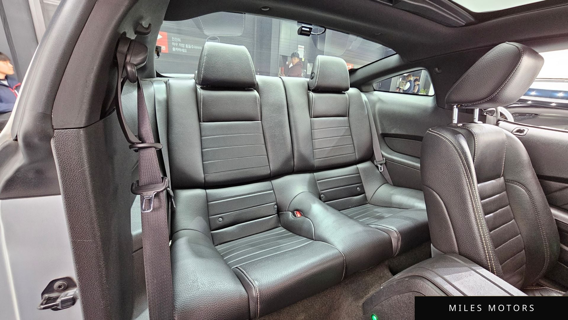 Ford 머스탱 2011 — миниатюра 12