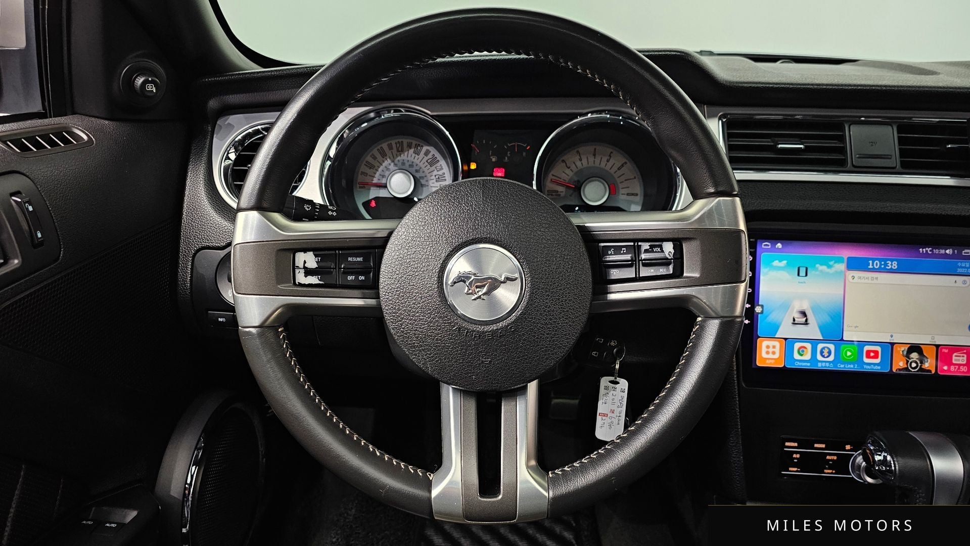 Ford 머스탱 2011 — миниатюра 13