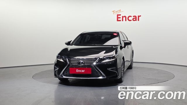 Лексус ES350 2017 — миниатюра 3