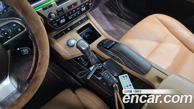 Лексус ES350 2017 — миниатюра 9