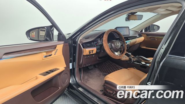 Лексус ES350 2017 — миниатюра 10