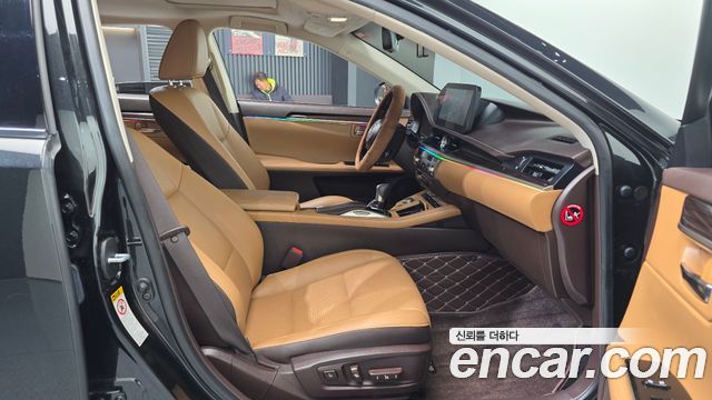 Лексус ES350 2017 — миниатюра 11