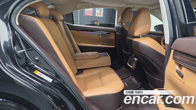 Лексус ES350 2017 — миниатюра 12