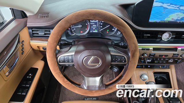 Лексус ES350 2017 — миниатюра 13