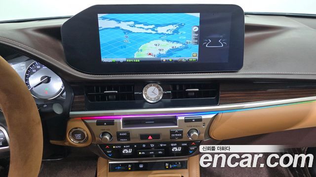 Лексус ES350 2017 — миниатюра 14