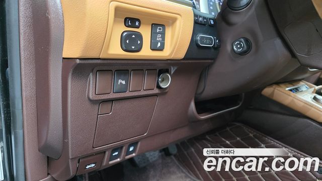 Лексус ES350 2017 — миниатюра 17