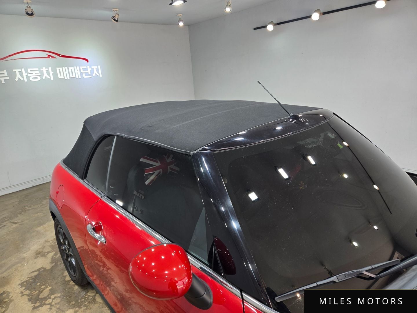 MINI Cooper Convertible 2016 — миниатюра 18