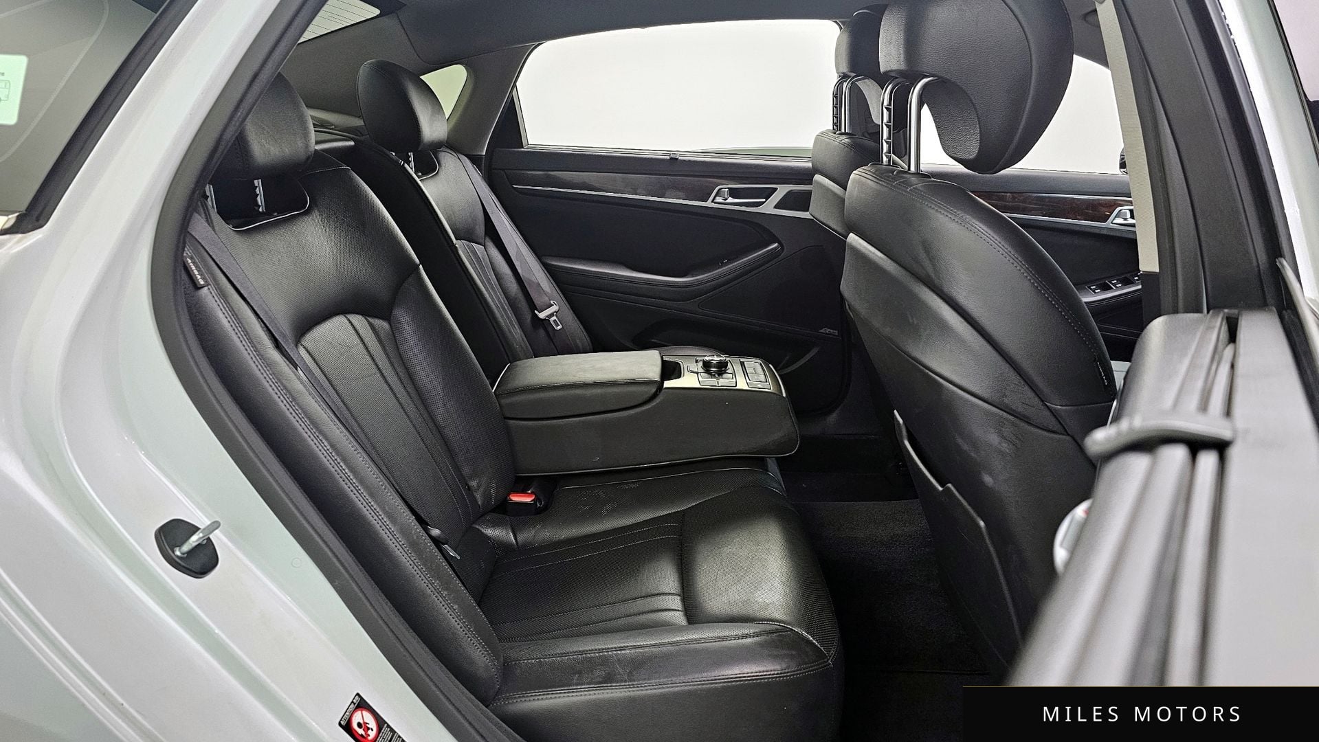Hyundai Genesis 2015 — миниатюра 12