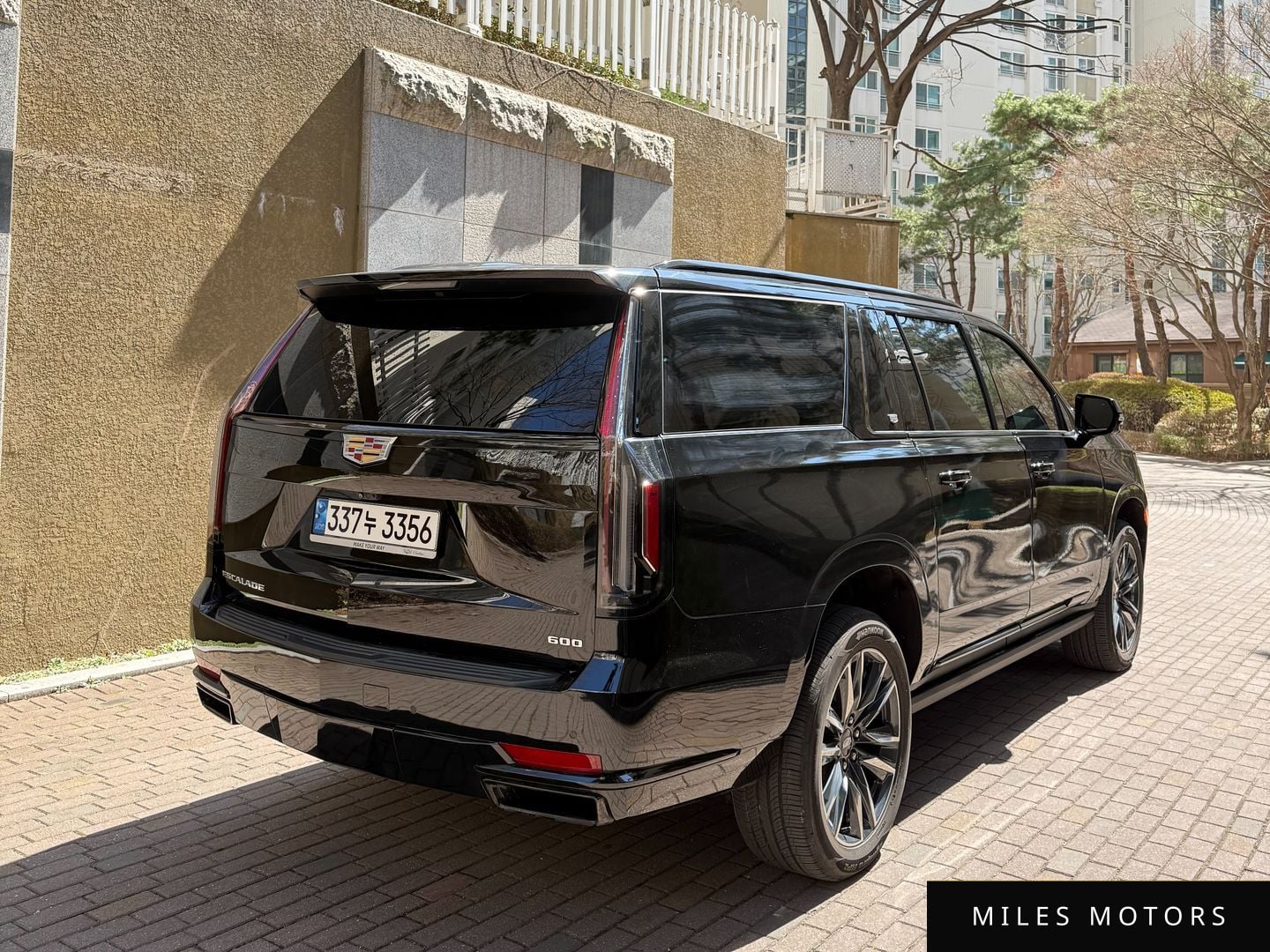 Cadillac Escalade 2022 — миниатюра 2