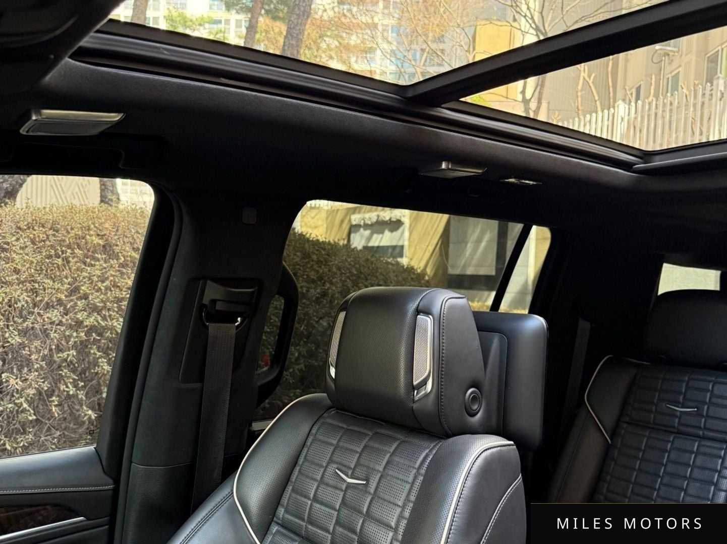 Cadillac Escalade 2022 — миниатюра 7
