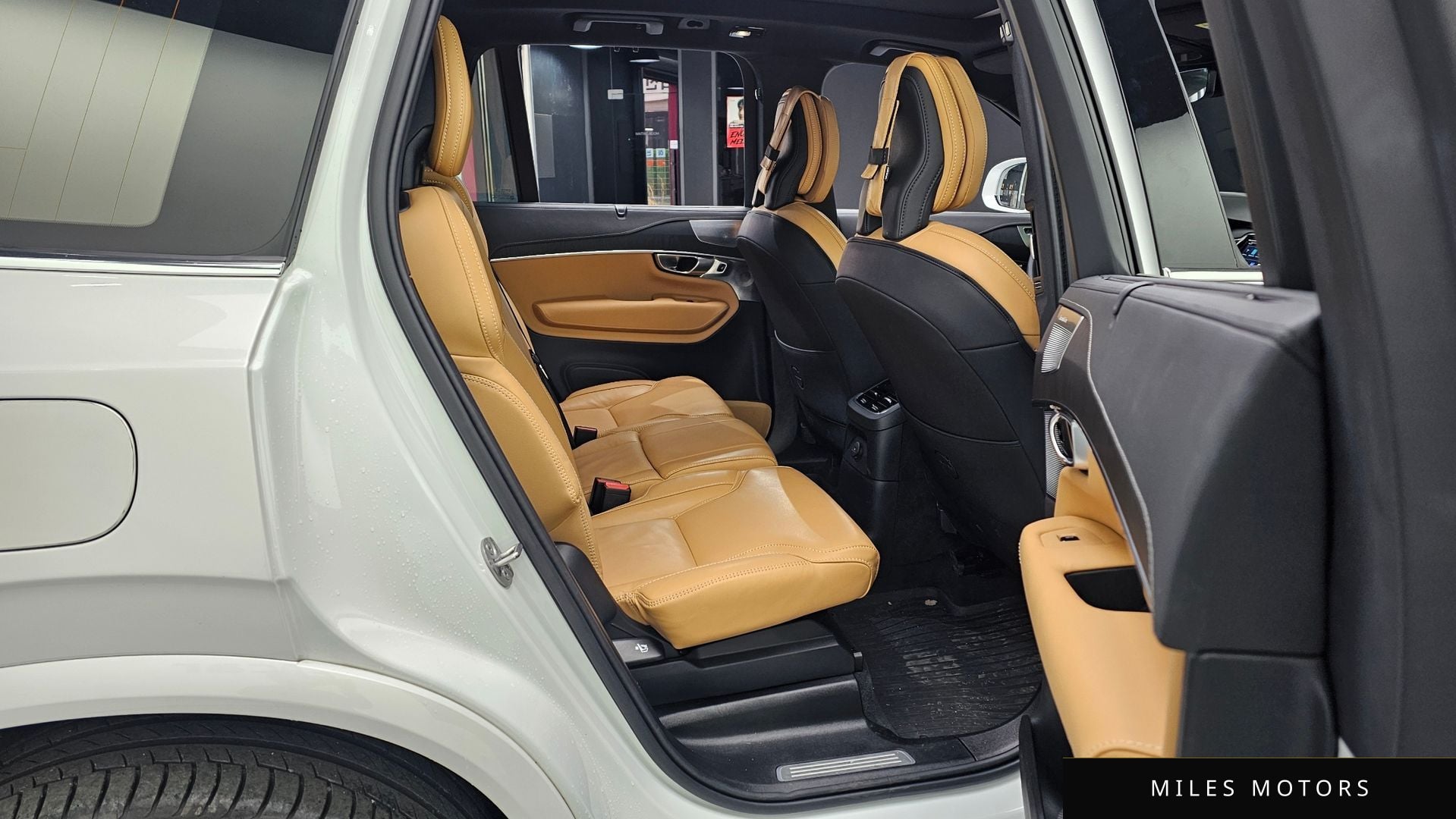 Volvo XC90 2024 — миниатюра 12