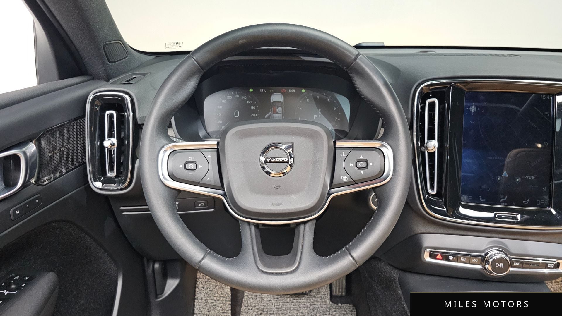 Volvo XC40 2021 — миниатюра 13