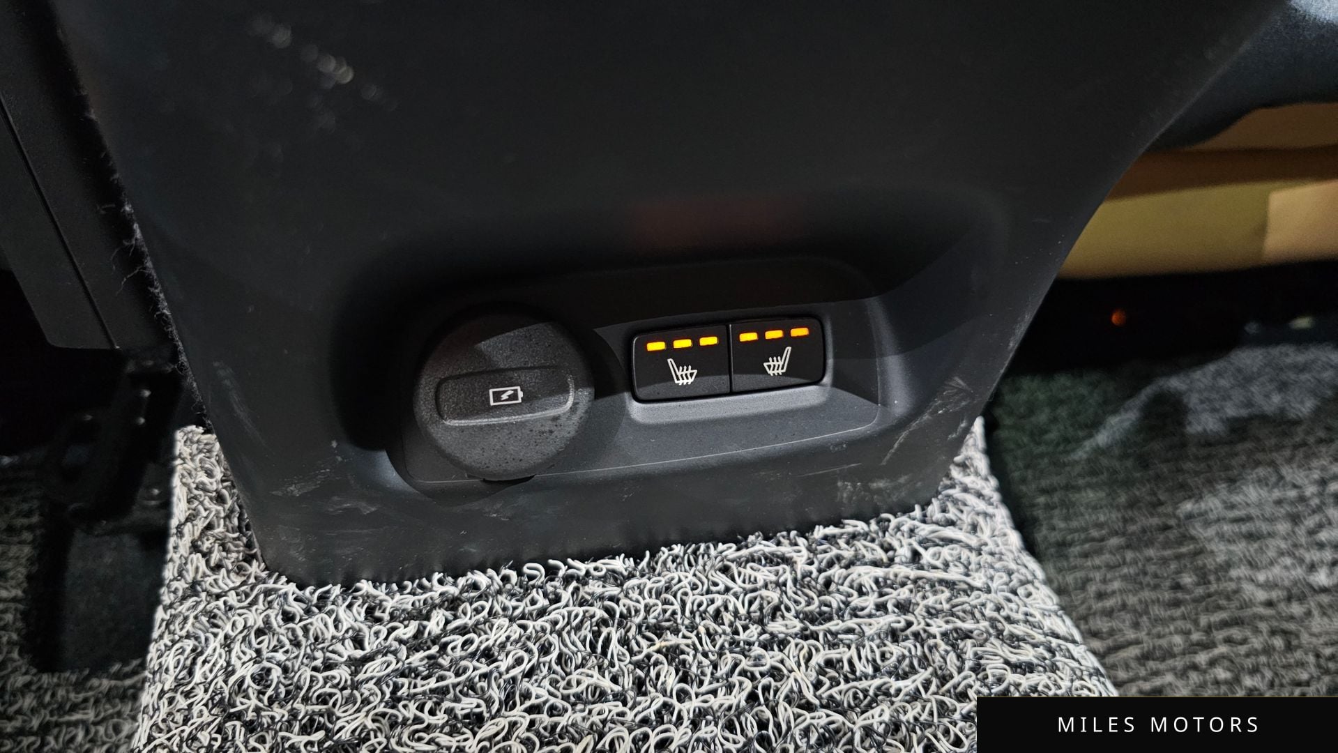 Volvo XC40 2021 — миниатюра 18